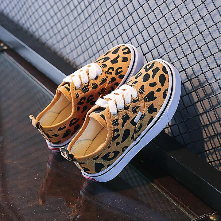 حذاء قماش كاجوال للأطفال ربيعي 2024 حذاء . Children's casual canvas shoes spring 2024 girls and boys