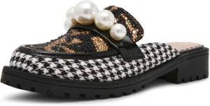 Betsey Johnson Women's Norah Loafer