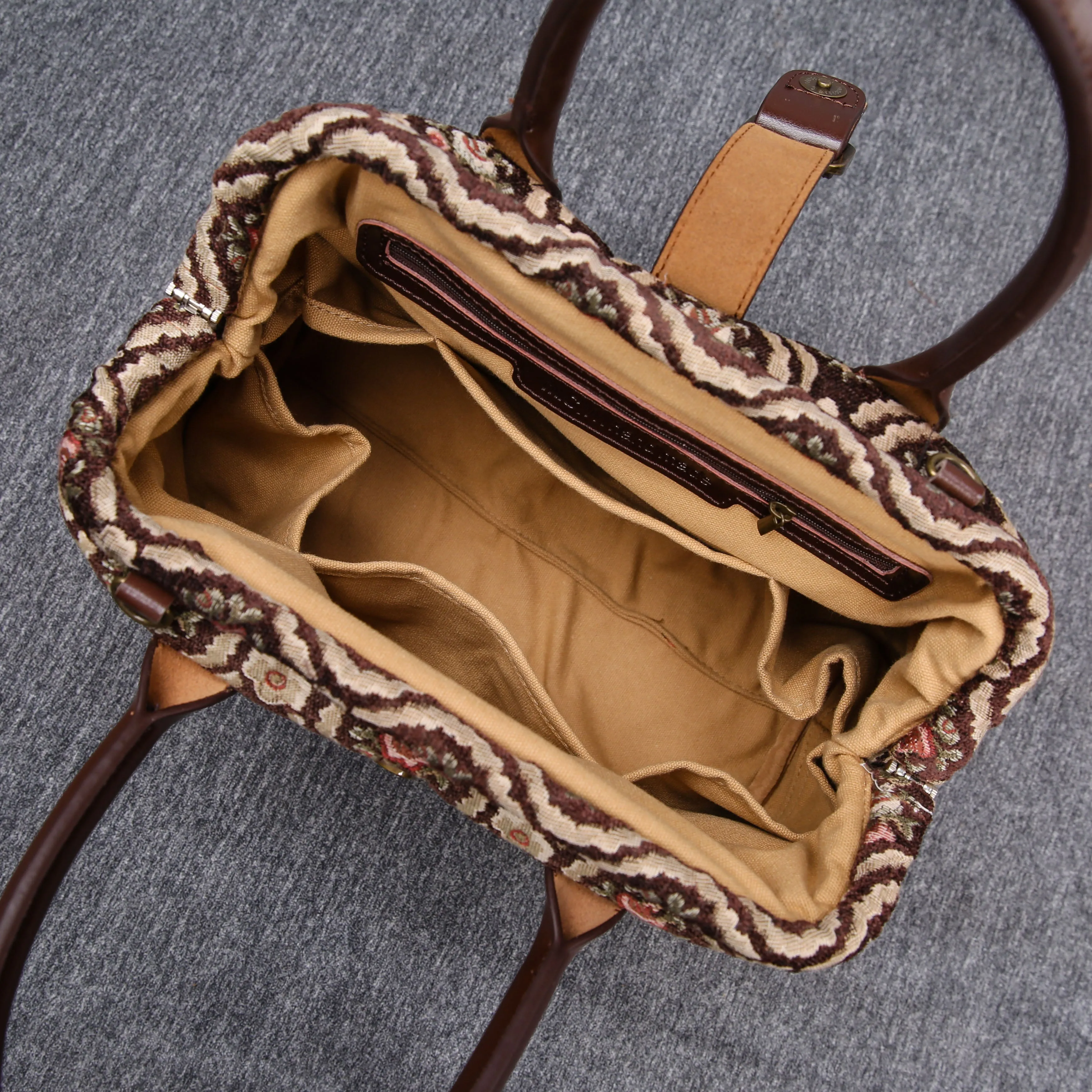 Carpet Purse Traditional Coffee