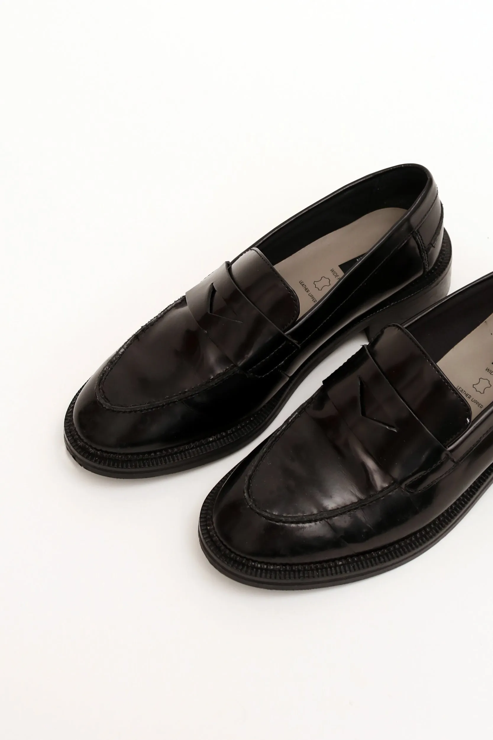 HIGH GLOSS LEATHER LOAFERS