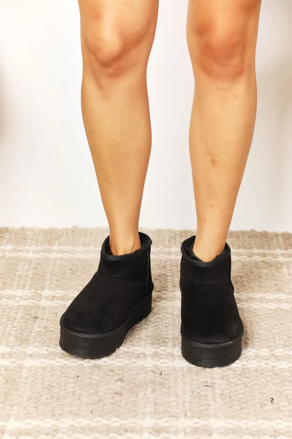 Hugg It Black Fleece Lined Chunky Platform Mini Boots