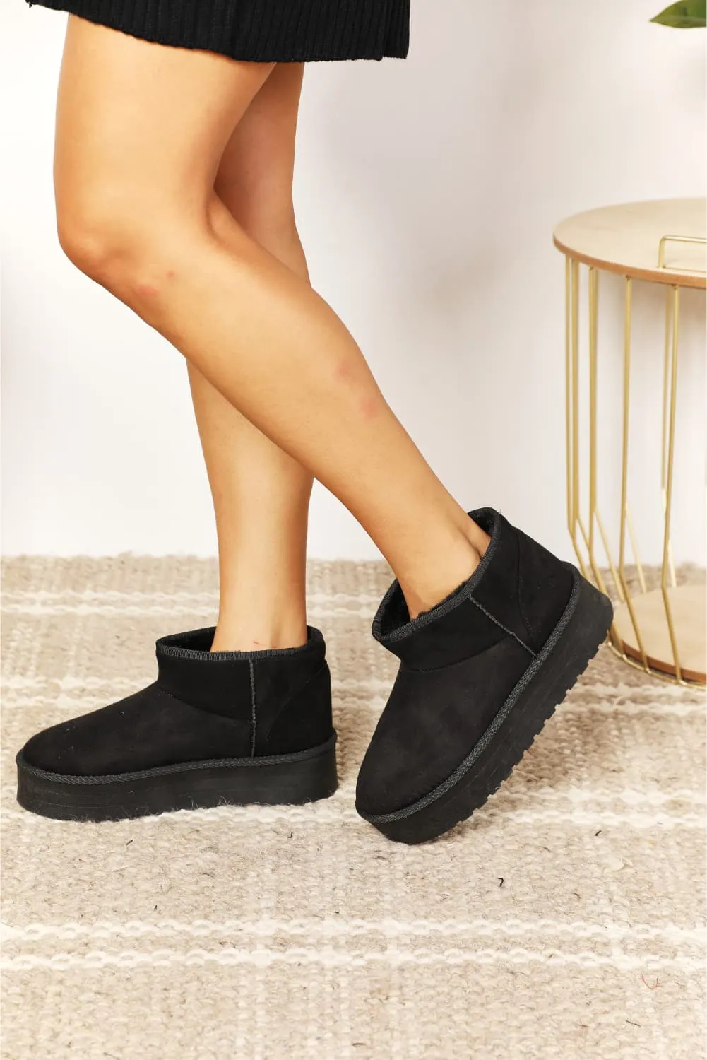Hugg It Black Fleece Lined Chunky Platform Mini Boots