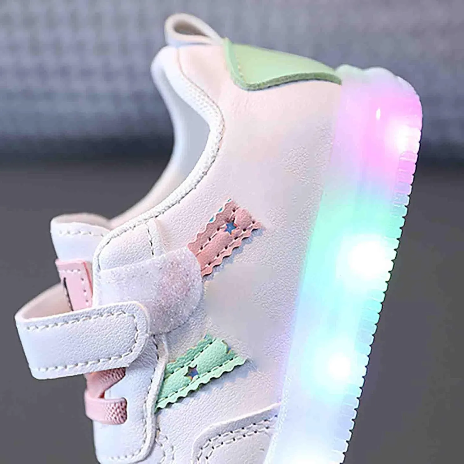 Kids Light Up Shoes Baby Toddler Flash Sneakers with Luminous Sole for Boys Girls Best Gift for Christmas Day