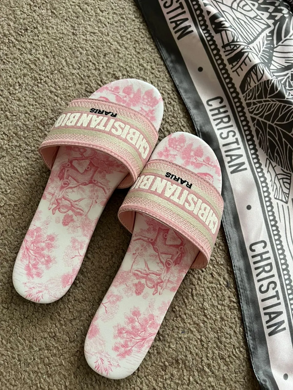 Women's Fashionable Low Cut Outdoor Wear Sandals   B5782576