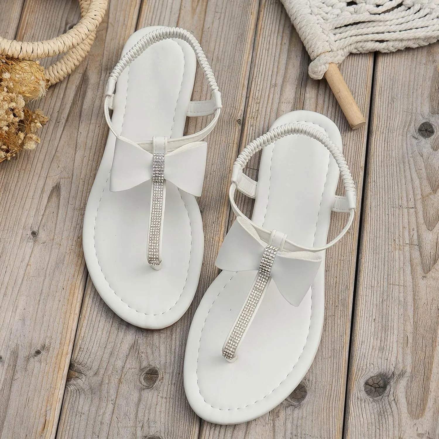 Women'S Open Toe Flat Slip On Rhinestone Sandals 2025 Summer Casual Fashionable Bohemian Bow Decoration Flip Flops Comfortable Hollow Out Elastic T Strap Beach Vacation Walking Outdoor Sandal